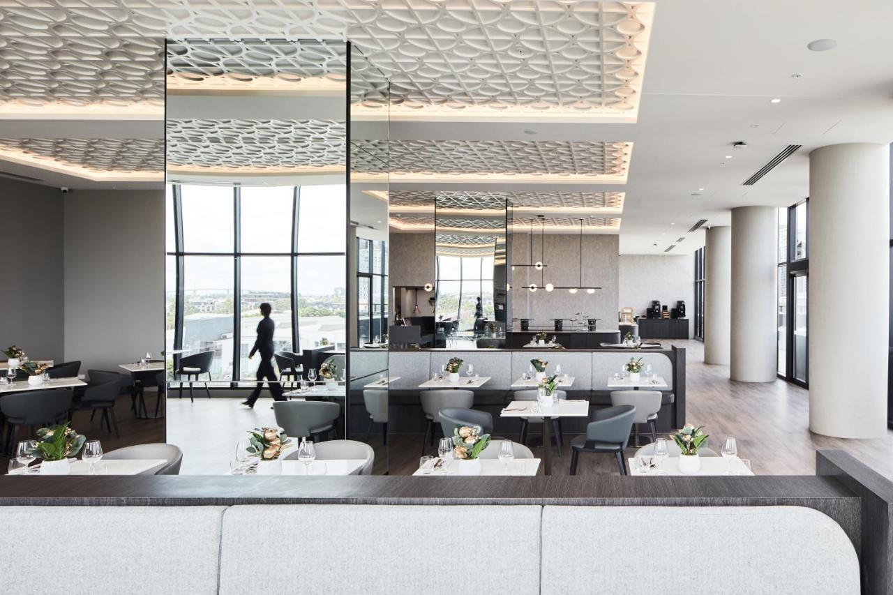 Aparthotel Oakwood Premier Ville de Melbourne Extérieur photo The lounge at the airport