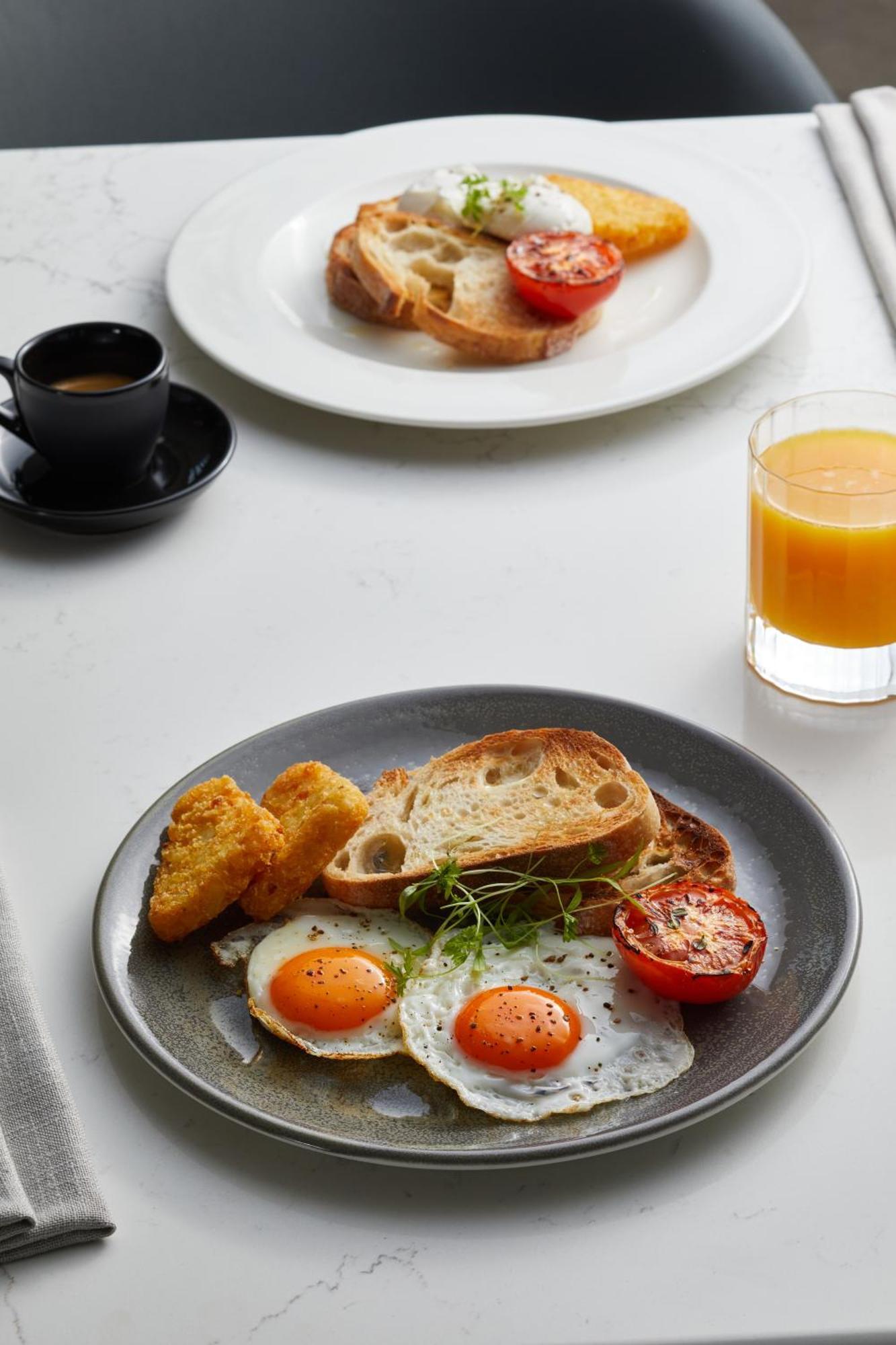 Aparthotel Oakwood Premier Ville de Melbourne Extérieur photo A breakfast at the restaurant